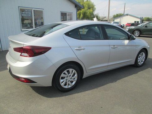 Used 2019 Hyundai Elantra SE image 6
