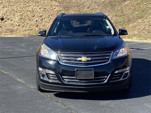 Used 2016 Chevrolet Traverse LTZ image 2