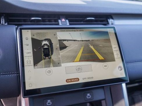 Certified 2024 Land Rover Discovery Sport Dynamic SE image 26