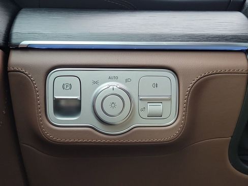 New 2026 Mercedes-Benz GLE 63 AMG S image 28