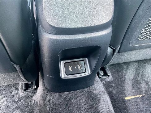 Used 2025 Hyundai Elantra Limited FWD image 33