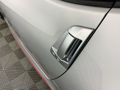 Used 2017 Nissan 370Z NISMO image 11