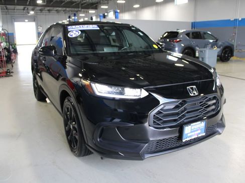 Used 2025 Honda HR-V Sport image 4
