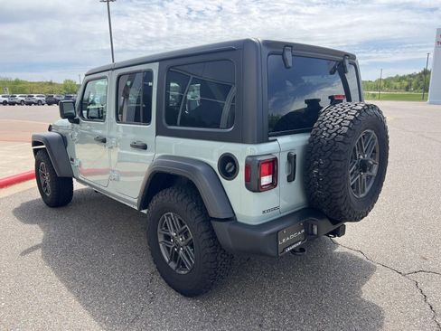Used 2024 Jeep Wrangler Unlimited Sport AWD/4WD image 13