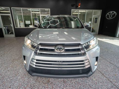 Used 2018 Toyota Highlander Limited Platinum w/ Carpet Mat Package (TMS) AWD/4WD image 6