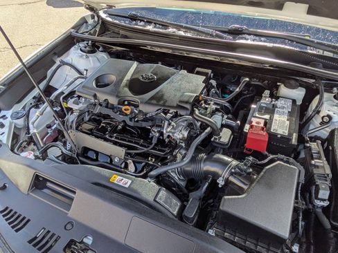 Used 2022 Toyota Camry SE w/ Carpet Mat Package (TMS) image 22