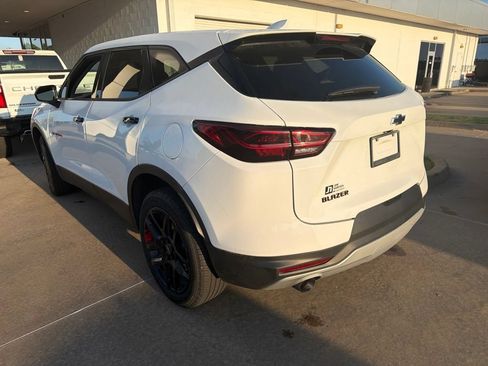 Used 2025 Chevrolet Blazer LT w/ Redline Edition FWD image 4