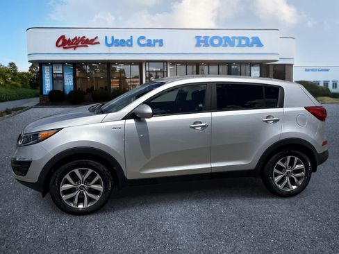 Used 2016 Kia Sportage LX AWD/4WD image 2
