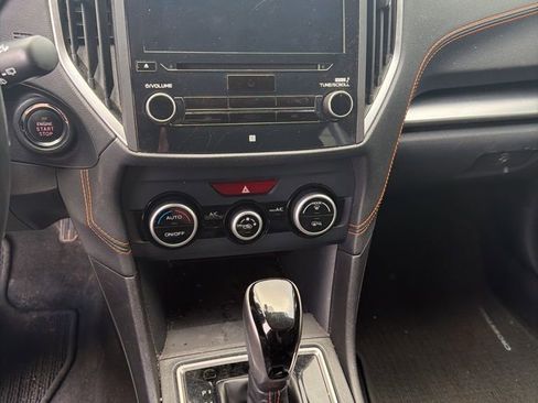 Used 2018 Subaru Crosstrek 2.0i Limited image 6