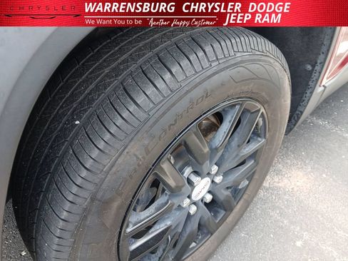 Used 2019 GMC Acadia SLT FWD image 35