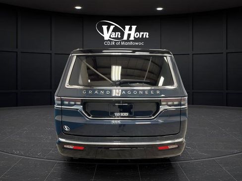 Used 2024 Jeep Grand Wagoneer Series III w/ HD Trailer Tow Package image 4