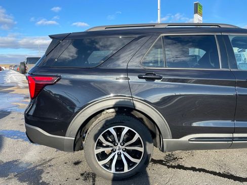Used 2025 Ford Explorer ST-Line image 40