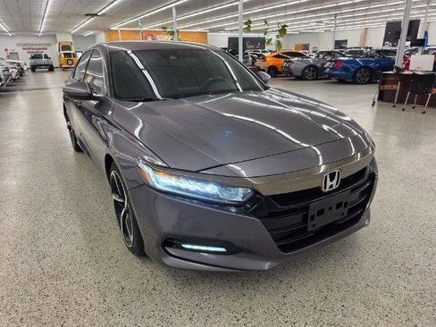 Used 2019 Honda Accord Sport image 3