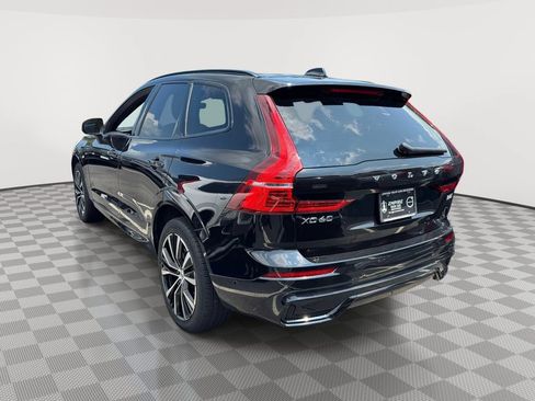 Used 2023 Volvo XC60 B5 Ultimate w/ Climate Package AWD/4WD image 4