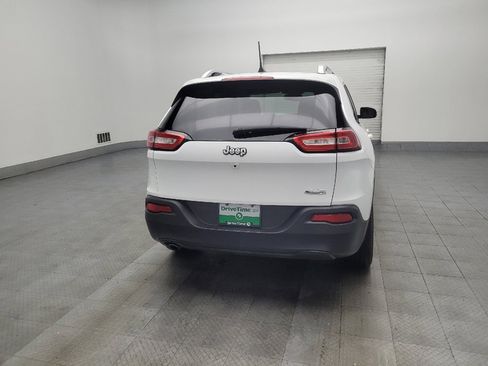 Used 2018 Jeep Cherokee Latitude image 7