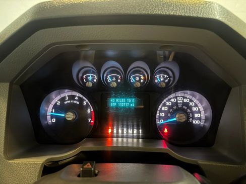 Used 2011 Ford F250 XL w/ Skid Plate Pkg AWD/4WD image 11