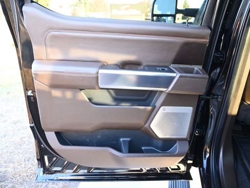 Used 2024 Ford F350 King Ranch image 40