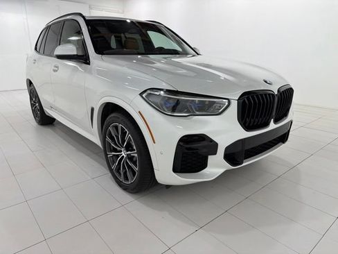 Used 2022 BMW X5 xDrive40i w/ M Sport Package AWD/4WD image 7