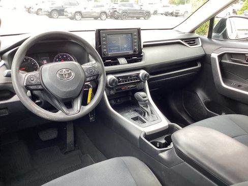 Used 2021 Toyota RAV4 LE FWD image 14