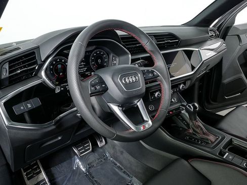 Used 2025 Audi Q3 2.0T Premium Plus w/ Premium Plus Package image 4