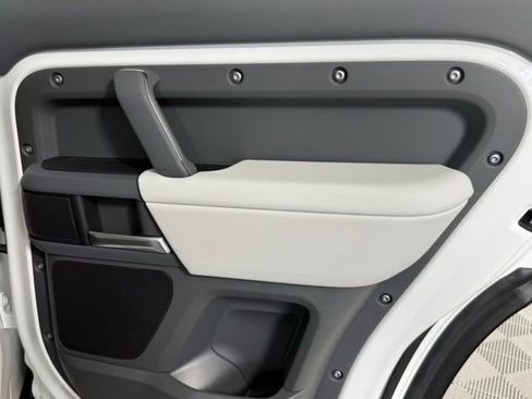 New 2025 Land Rover Defender 110 S image 25