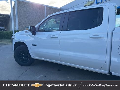 Used 2022 Chevrolet Silverado 1500 LT w/ Z71 Off-Road Package image 5