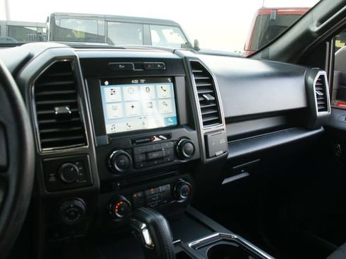 Used 2018 Ford F150 XLT w/ Equipment Group 302A Luxury image 22