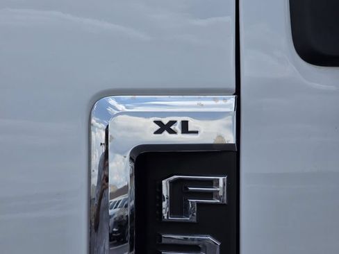 Used 2022 Ford F250 XL w/ Power Equipment Group AWD/4WD image 29