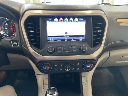 Used 2018 GMC Acadia Denali w/ Technology Package image 21