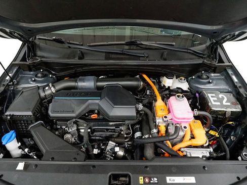 Certified 2023 Kia Sportage SX Prestige image 3