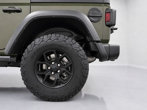 Used 2024 Jeep Wrangler Unlimited AWD/4WD image 8