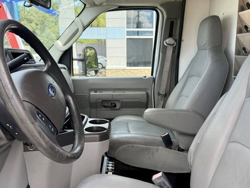 Used 2019 Ford E-350 and Econoline 350 Super Duty w/ Power Windows & Locks Group RWD image 21