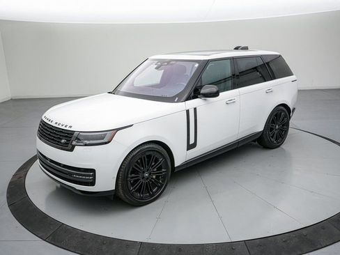 Used 2023 Land Rover Range Rover SE image 8