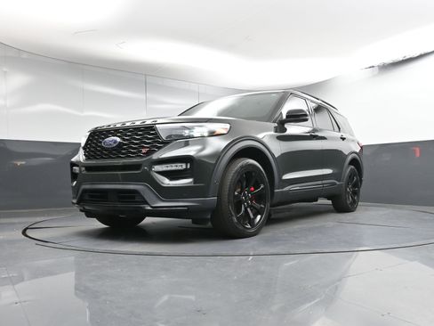Used 2022 Ford Explorer ST w/ Equipment Group 401A image 29