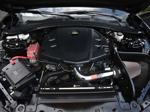 Used 2021 Chevrolet Camaro LT w/ RS Package RWD image 27