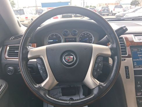 Used 2012 Cadillac Escalade Platinum AWD/4WD image 16