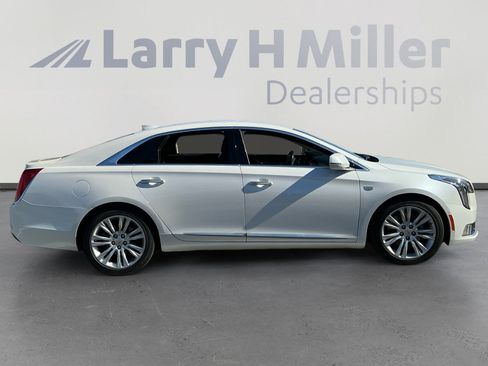 Used 2019 Cadillac XTS Luxury image 5