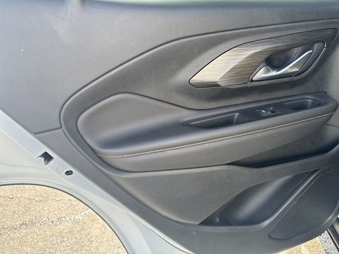 Used 2020 GMC Terrain SLT image 34