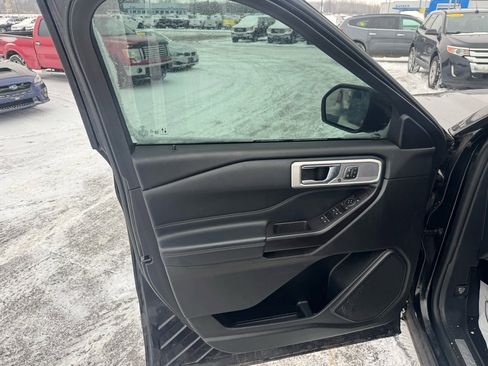 Used 2020 Ford Explorer Limited w/ Class III Trailer Tow Package image 15
