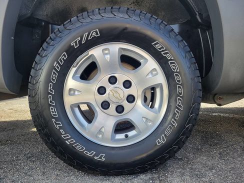 Used 2002 Chevrolet Avalanche 2WD image 13