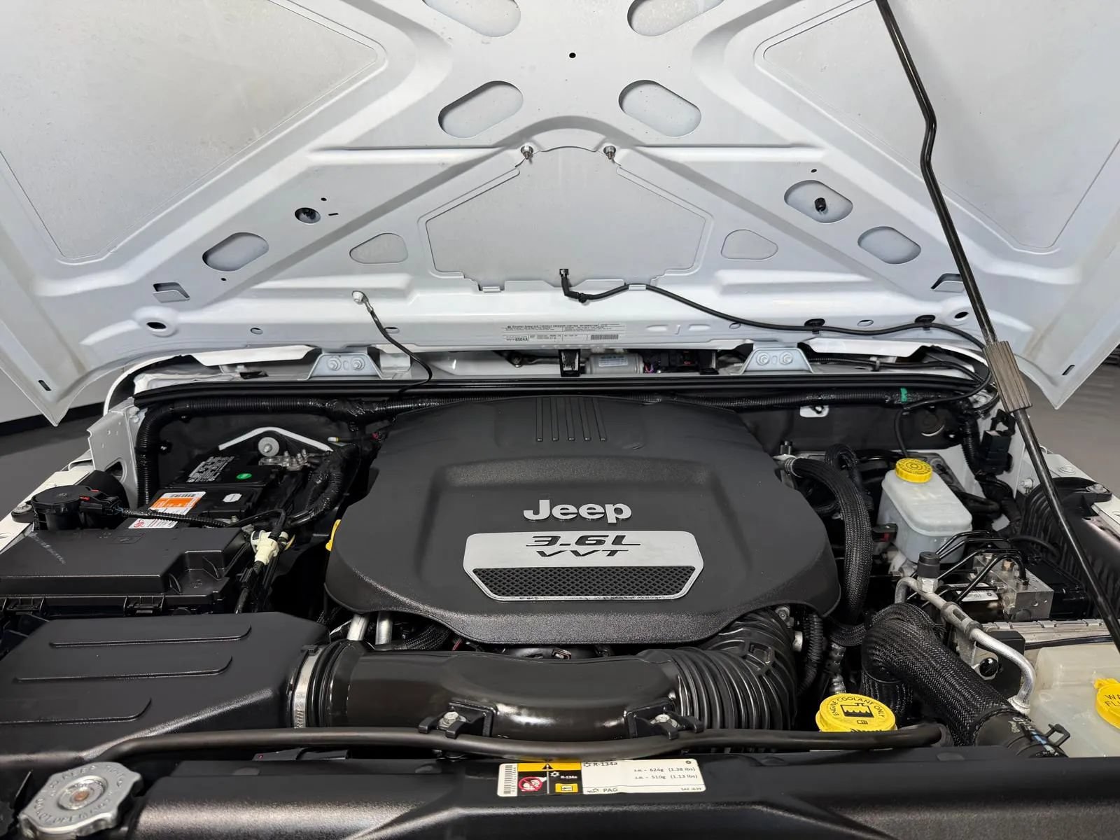 Used 2012 Jeep Wrangler Sport AWD/4WD image 8