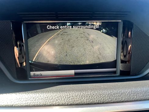 Used 2013 Mercedes-Benz E 550 4MATIC Sedan image 39
