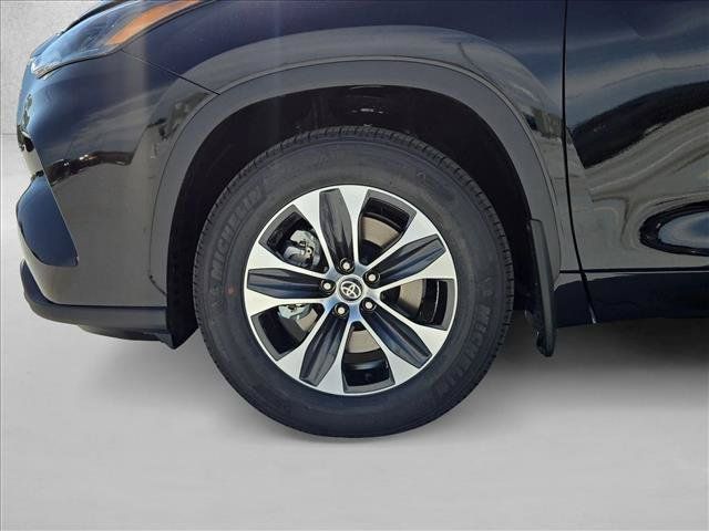 New 2026 Toyota Highlander XLE AWD/4WD image 10