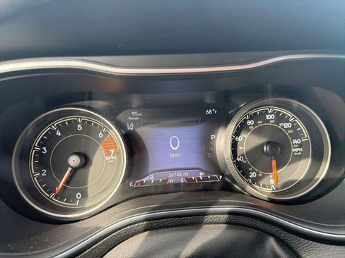 Used 2023 Jeep Cherokee Altitude Lux AWD/4WD image 15