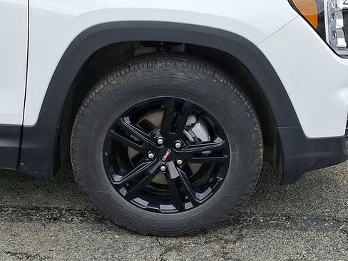 Used 2024 GMC Terrain AT4 image 8