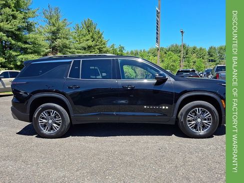 Used 2026 Chevrolet Traverse LT AWD/4WD image 7