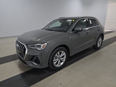 Used 2022 Audi Q3 2.0T Premium Plus w/ Premium Plus Package image 15