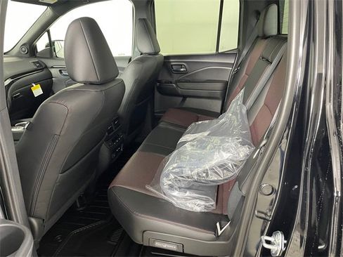 New 2026 Honda Ridgeline Black Edition image 17