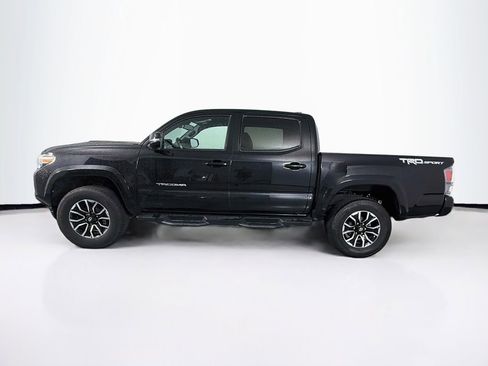 Used 2022 Toyota Tacoma TRD Sport w/ Technology Package RWD image 6