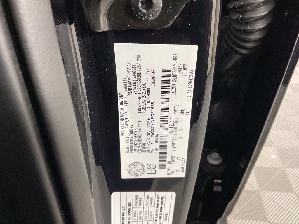 Used 2022 Ford F250 Platinum w/ FX4 Off-Road Package AWD/4WD image 28